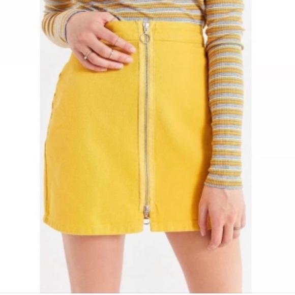 Urban Outfitters BDG High-Waisted Mini Skirt in yellow, size XS - Picture 3 of 5